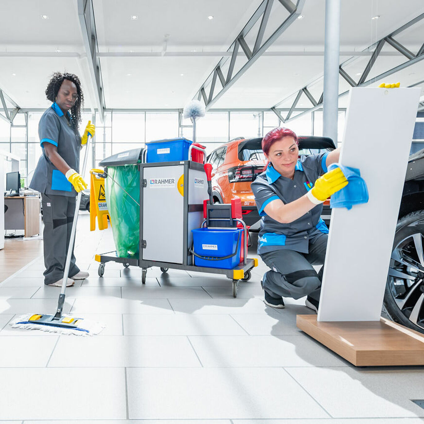 Reinigungskraft Job finden bei RAHMER Dienstleistungen